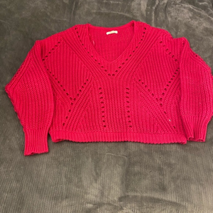 Aeropostale hot‎ pink sweater
